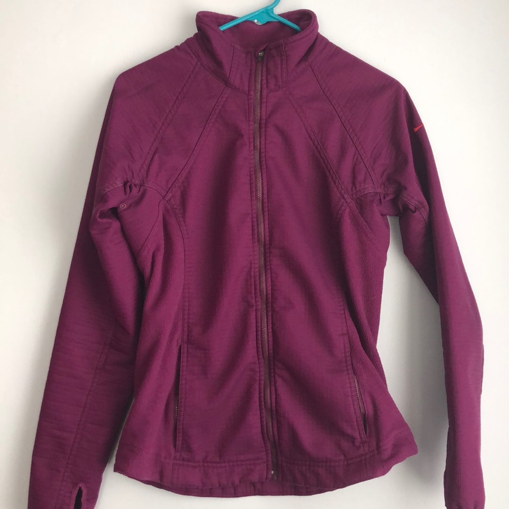 Women’s size Medium Nike FIT THERMA.